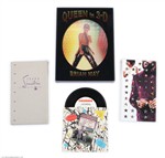Rock & Pop Media Lot CD Box Sets, Queen In 3-D Book
