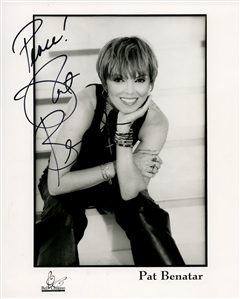 Pat Benetar 2003 Autographed 8 x 10 Press Photo With COA