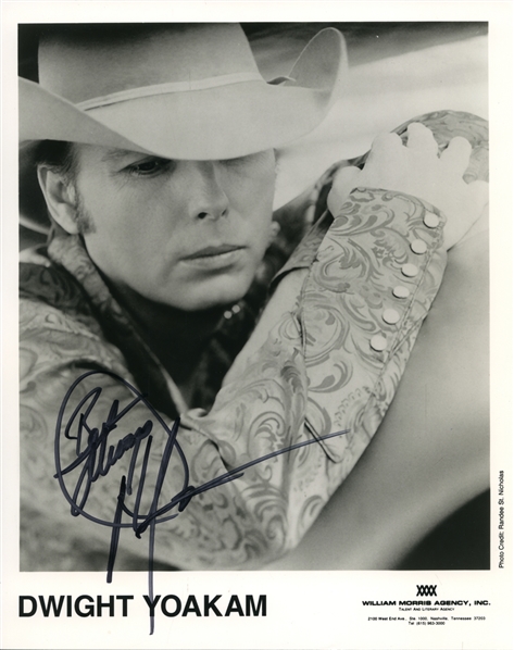 Dwight Yoakum 1990-2010 Autographed 8 x 10 Press Photo