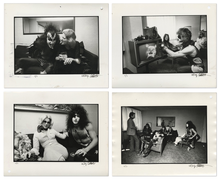 KISS 1976 Lot of 4 BW 8 x 10 Prints of The Band At The Detroit Airport Hilton