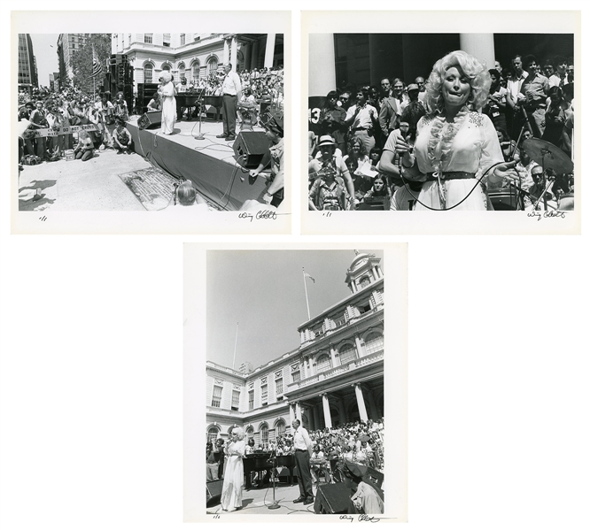 Dolly Parton 1978 Lot of 3 BW 8 x 10 Prints WIth Mayor Ed Koch in NYC